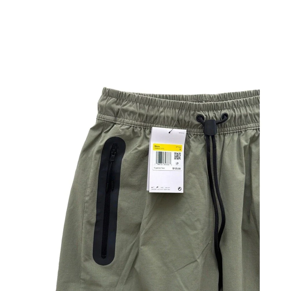 NWT $125 Nike Tech Woven Track Pants Green/Grey Men’s Size Small HM8241-015